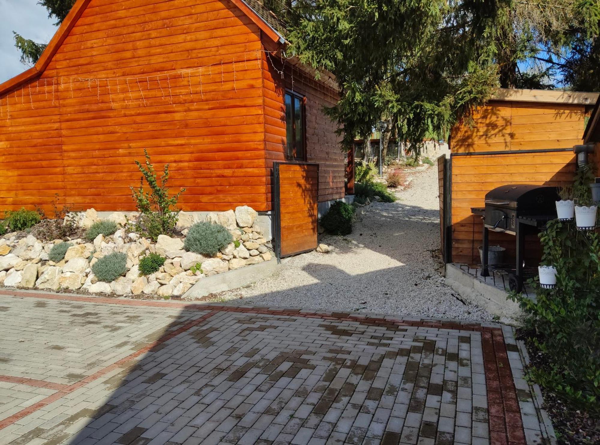 Borostyankut Wellness Home Bakonybel Luaran gambar