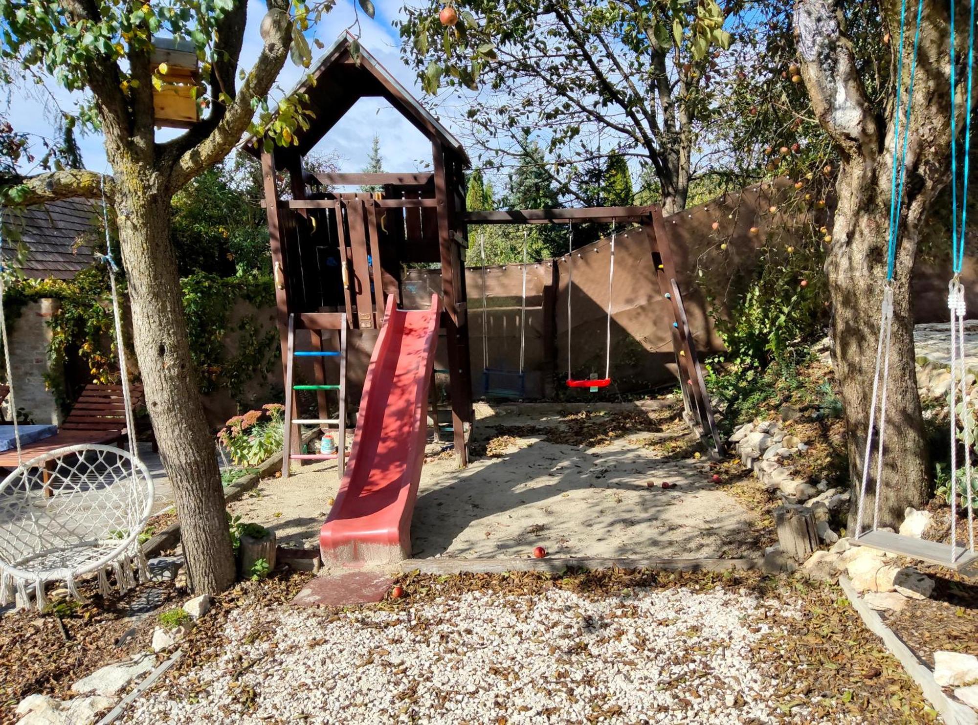 Borostyankut Wellness Home Bakonybel Luaran gambar